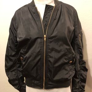 Black bomber jacket fashion nova